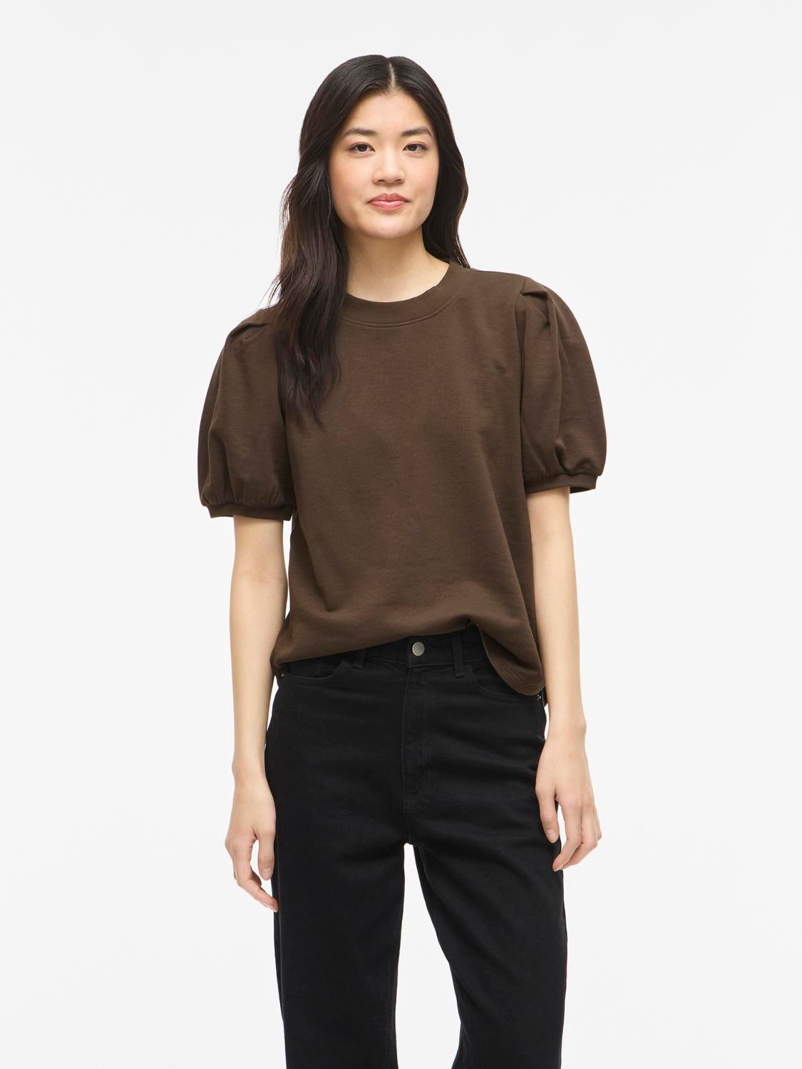 model_shot-front